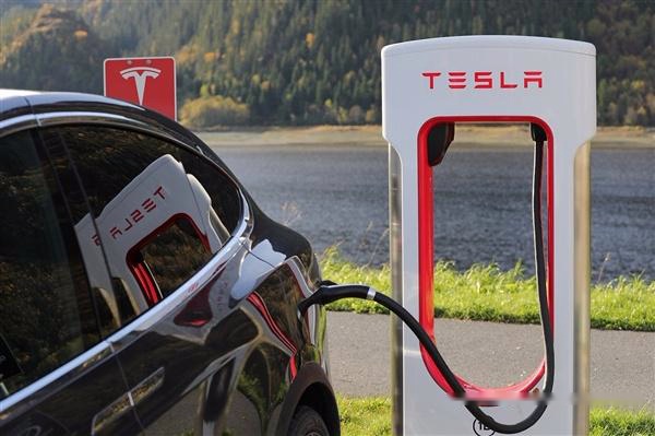 马斯克也着急了，新款特斯拉Model S/X推多重优惠