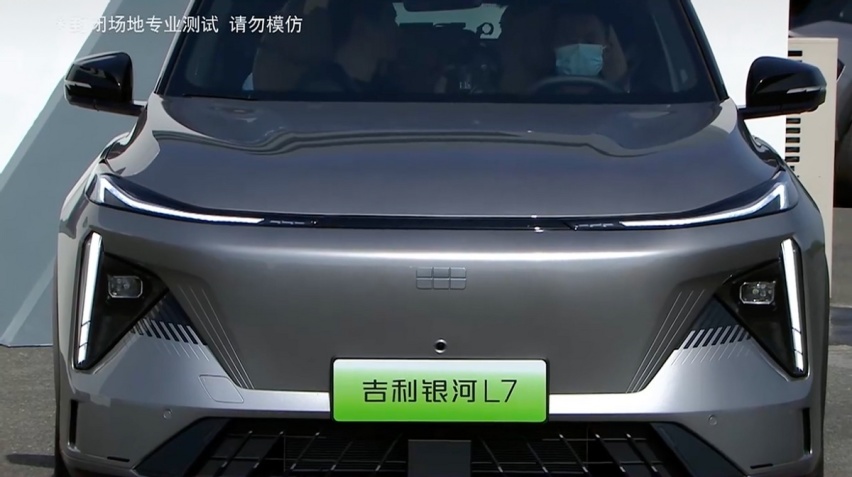 出手就是王炸，比亚迪慌了？吉利银河L7高环竞速巅峰赛