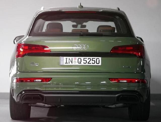 新款奥迪Q5海外实拍 搭载2.0T发动机+轻混系统