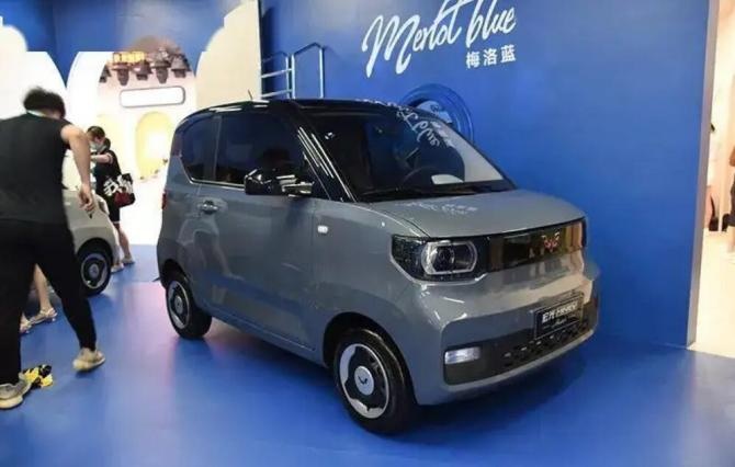 MINI EV.jpg