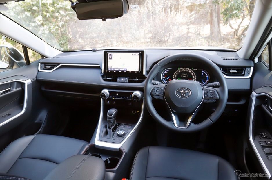 外媒评价说买到就赚到 丰田新一代RAV4全方位试驾体验