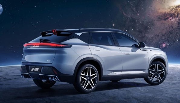 混版、混动版、燃油版全都有，东风风神发起又一轮反击：全新SUV“皓瀚”