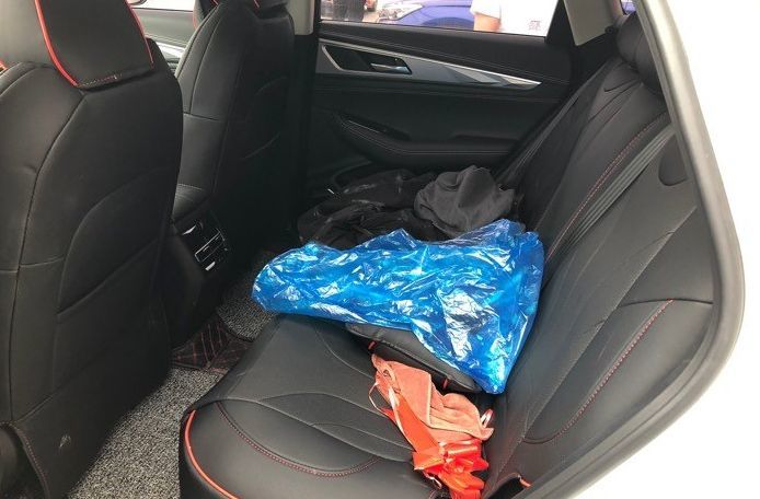 操控不错、后排空间略小，看车主如何评价CS85 COUPE！