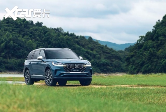 移动大沙发!这车太治愈了