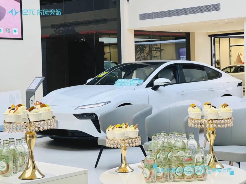 全能电车的标准答案 东风奕派eπ007百城百店上市