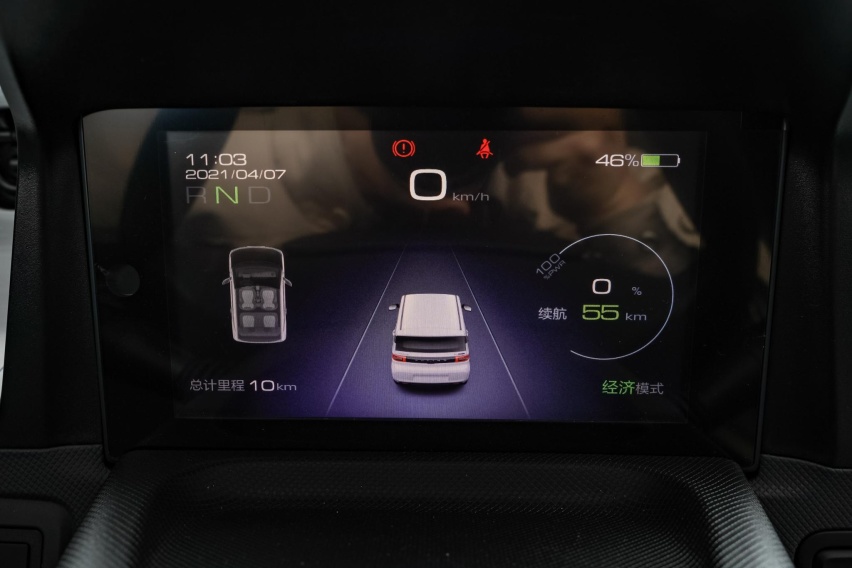 入门纯电动车之间的PK 思皓E10X对比宏光MINI EV