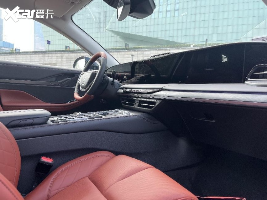山城遇上林肯Z，豪华与科技都不落下，实力不输BBA？