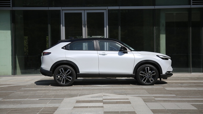 预算15万买小型SUV，内外大改空间变大，全新缤智中配更值？