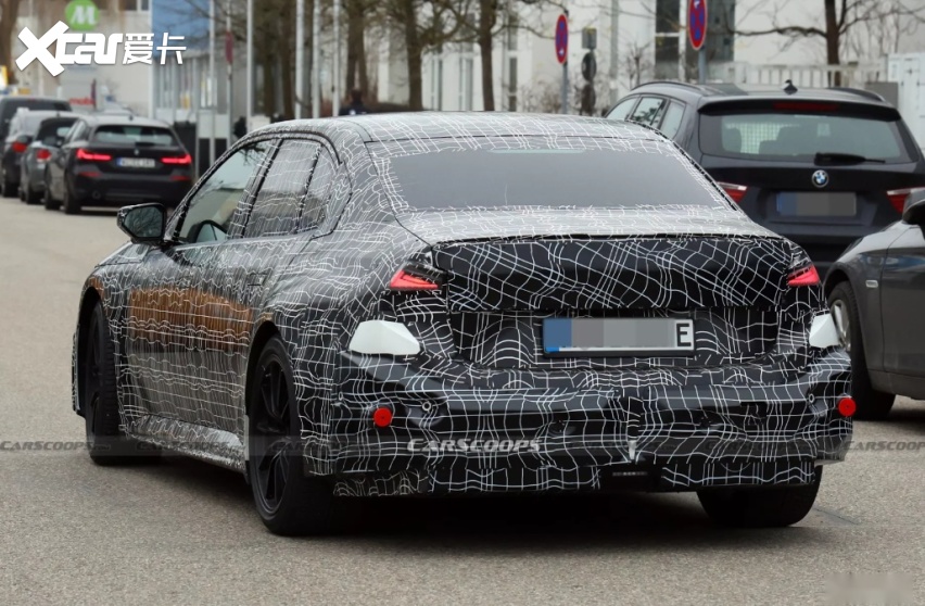 宝马电动M3配800V！用Gen6圆柱电池，四电机千匹马力，算力快10