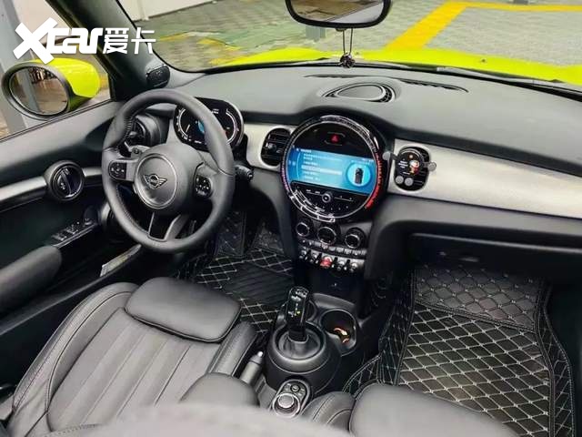 MINI CABRIO，迎着风“撩开”少女的心？
