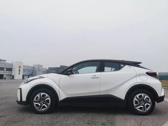 电驹哥金港赛道小试奕泽EV，这是一款什么样的电动车？