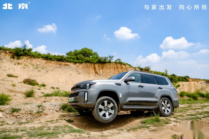 BJ60增程版上市，25.98万起售！硬派越野车也能省油了！