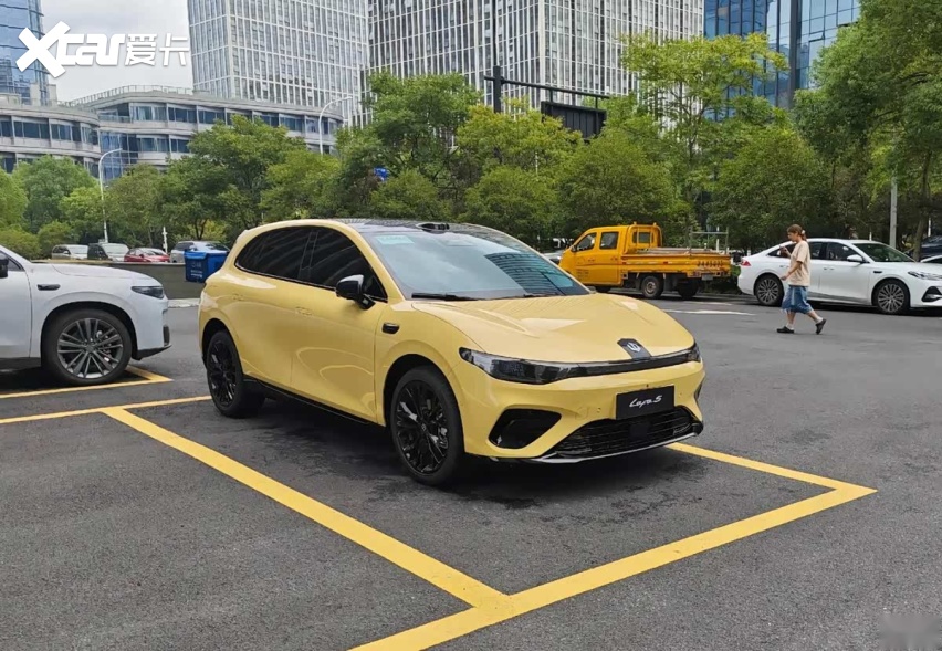 新车 | 605km续航领先 / 160kW电机加持 / 零跑Lafa