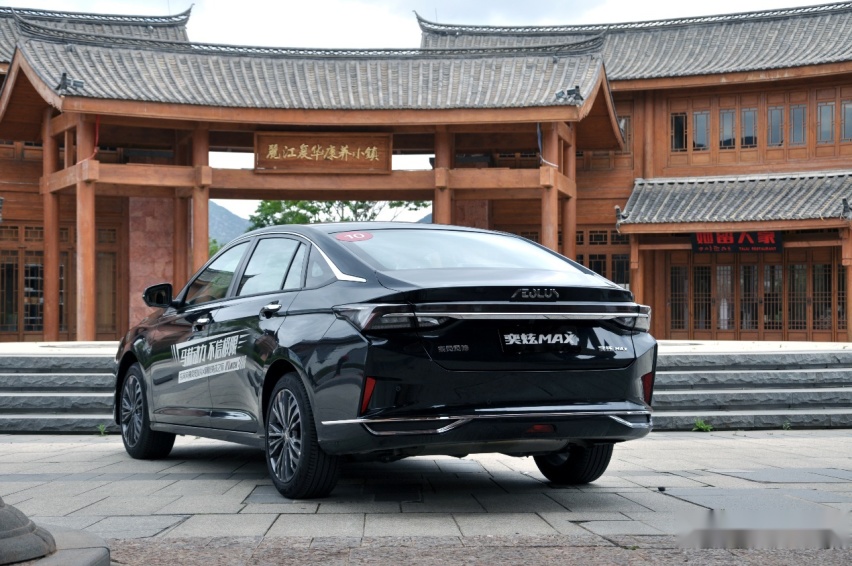 才上市不久，战斗版新奕炫MAX曝光，原厂前唇/大尾翼，帅吗？