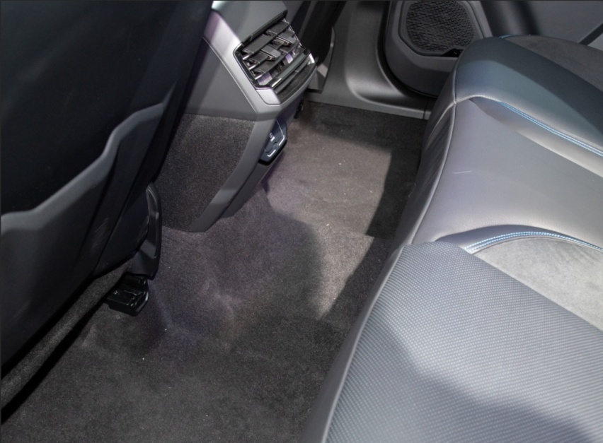 领克 05 PHEV，混动当道可省可燥