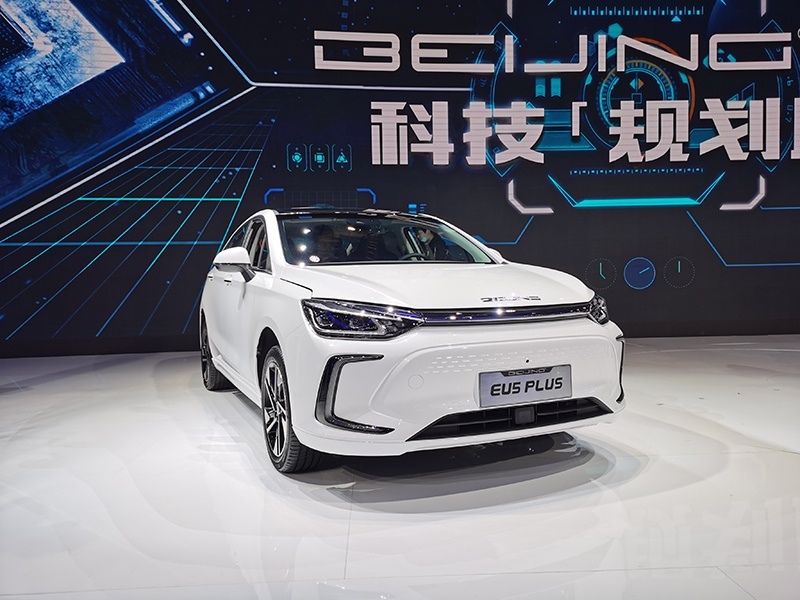BEIJING汽车启动双车预售，并发布未来三年产品规划