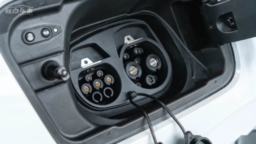 想要颜值格调 C-HR EV和Q2L e-tron怎么选