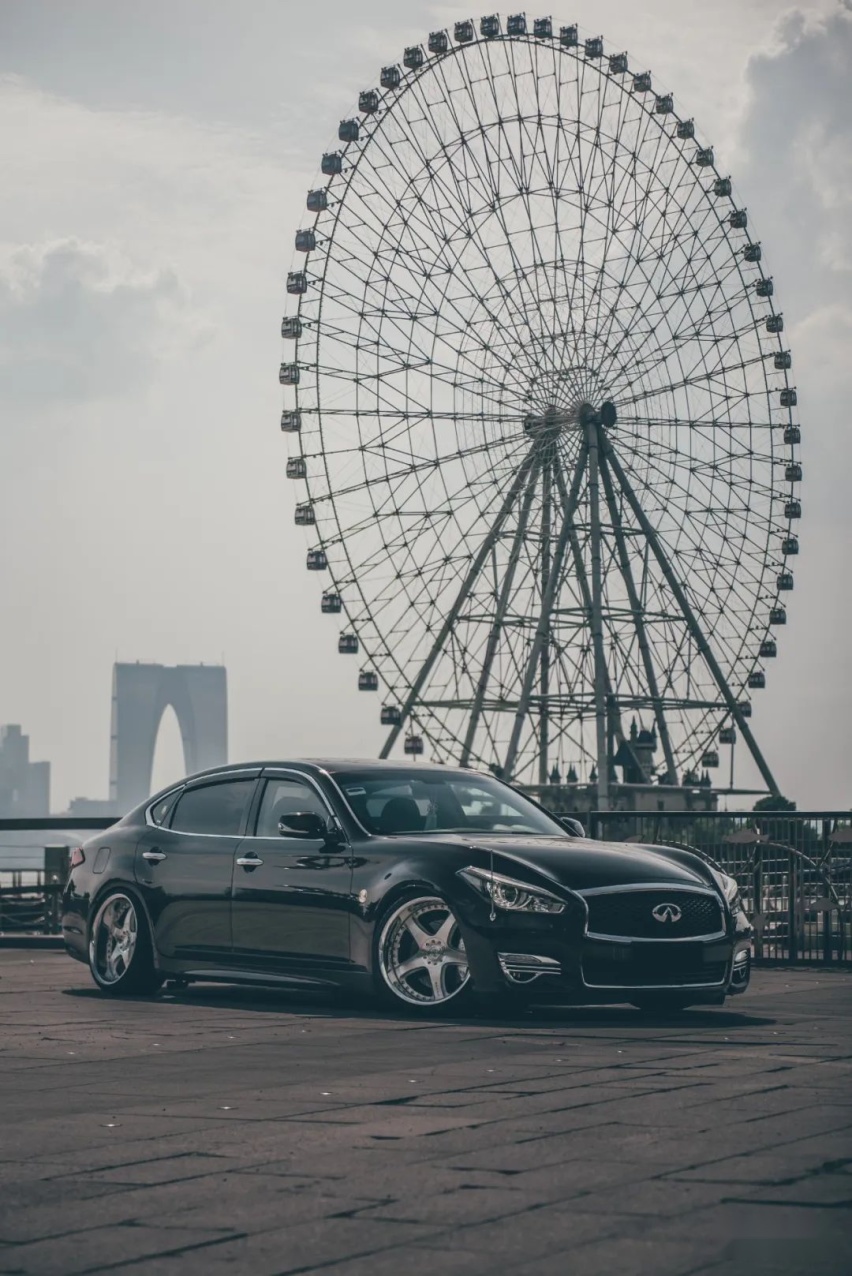 VIP风拉满的英菲尼迪Q70L，一套气动、一套轮毂就够了