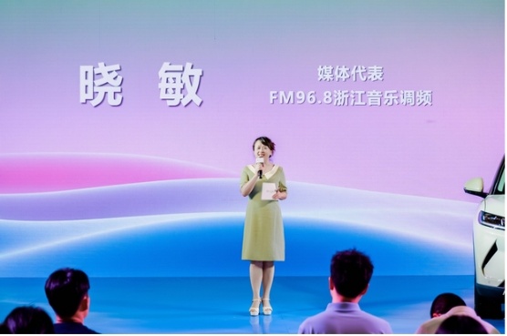 9万级准A级纯电SUV元UP加推401KM活力版，亮相杭州