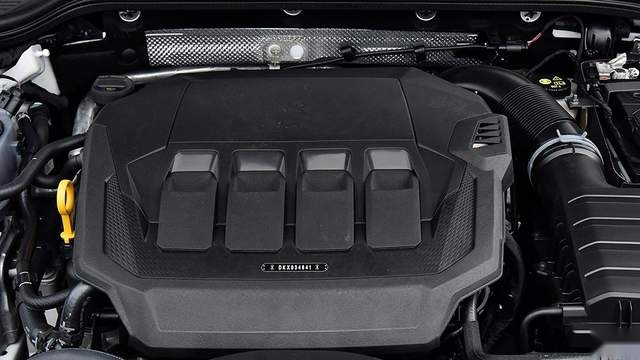 全新高尔夫GTI：非“满血”小钢炮，却让人没得选？