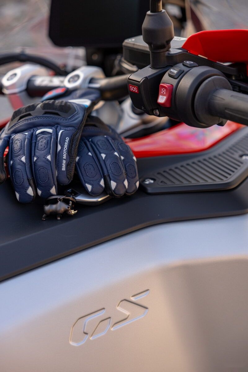 宝马推出次世代冒险车款R1300GS ADV搭载自动变速箱
