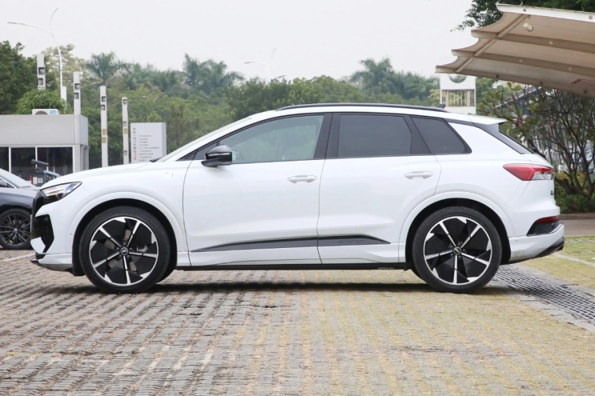 实力碰撞奥迪Q4 e-tron与宝马iX3谁将胜出？