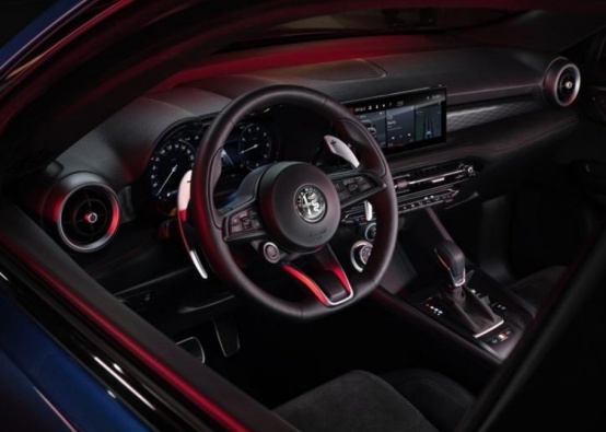 定位紧凑型SUV，阿尔法·罗密欧Tonale PHEV预告图曝光