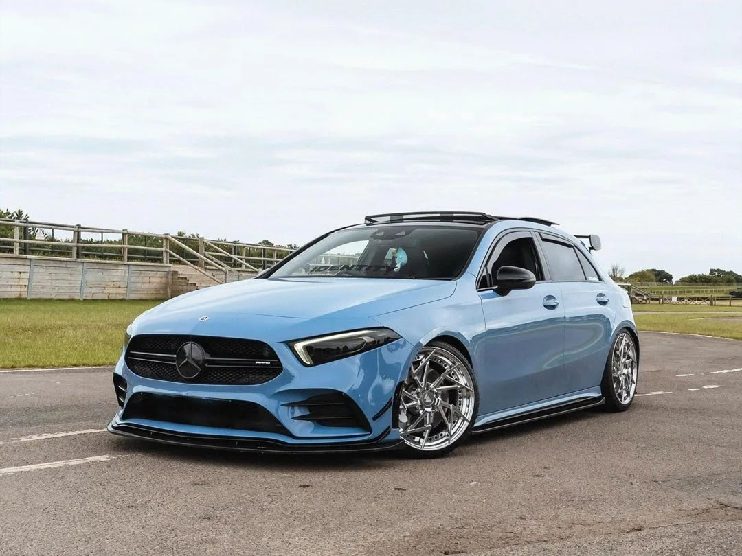 Ӣ��ģ��С�����b���YAMG A35���o܇�QƤ�w�����Լ��Q�·�