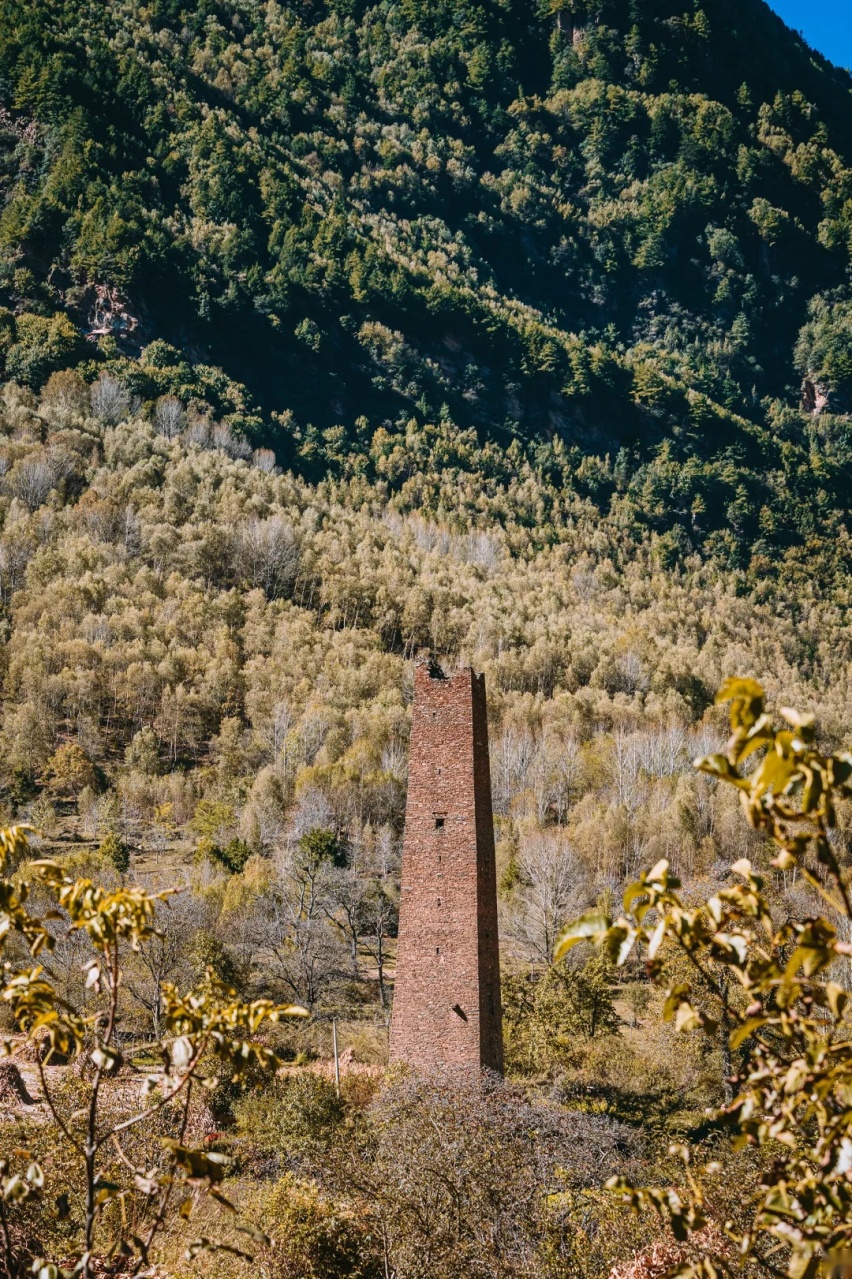 穿行墨尔多神山，福特探险者打开秘境