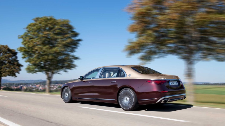 2022-mercedes-maybach-s680 (4).jpg