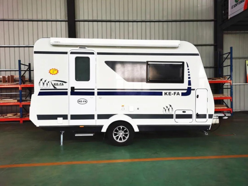 小巧精致又实用的科发小企鹅拖挂房车，小户型设计可满足一家人使用