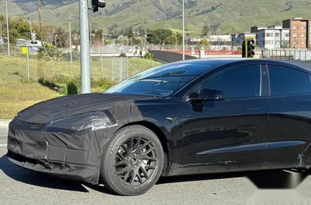 能否跌破20万，特斯拉新款Model 3路试谍照曝光