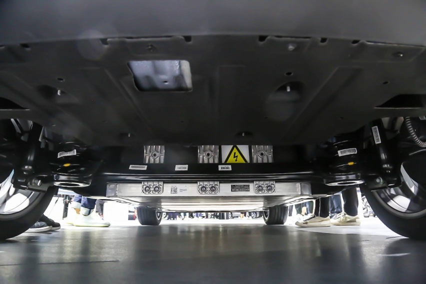 定位紧凑型纯电动 SUV 深港澳车展实拍几何 C