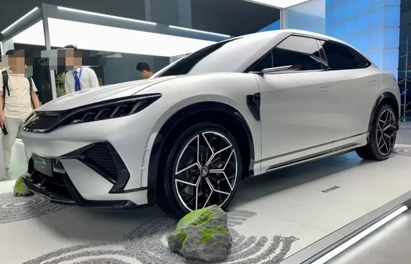比亚迪宋L更多信息曝光 无框车门+科技外观 20万可行？