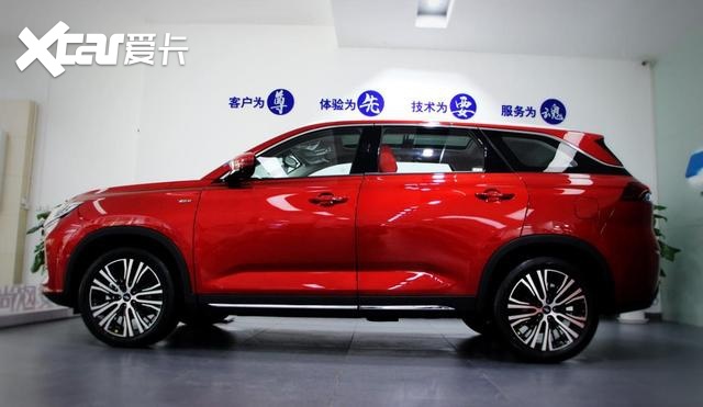 十万级SUV的优生，到店实拍2021款长安欧尚X7，配置惊喜