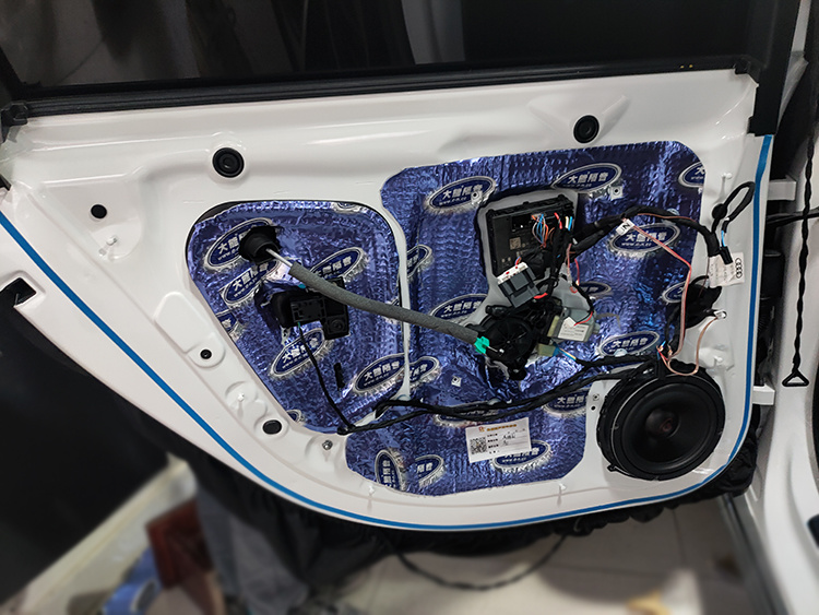HiFi无损升级处处有讲究，盐城道声奥迪A3升级埃曼德高汽车音响