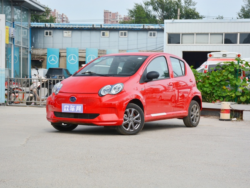 江铃E200L和比亚迪e1，哪个更适合刚毕业的大学生通勤？