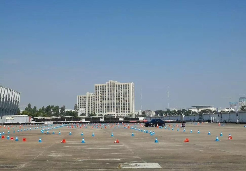 开次世代昂克赛拉珠海兜风，我体会到了任天堂式的快乐和浪漫