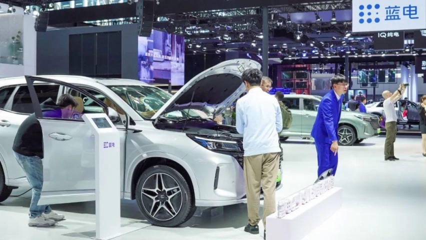 9.98万的中型插混SUV！蓝电E5成2023广州车展最大看点