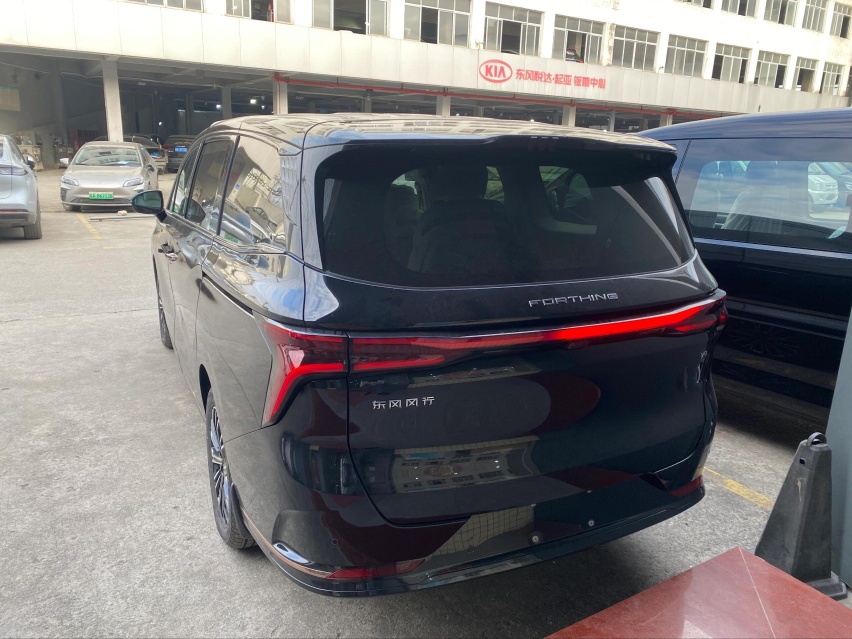 东风风行星海V9到店，大过腾势D9+高速NOA，续航1300km