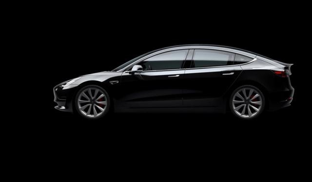 奔驰宝马慌不慌？ 国产特斯拉Model 3价格跌破30万元
