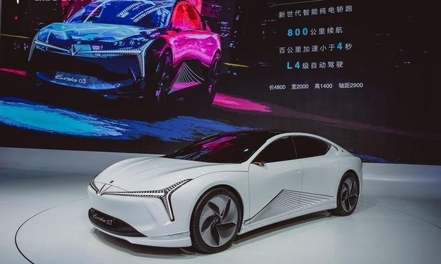 三款明星产品闪耀北京车展，哪吒汽车用智能安全全心呵护用户