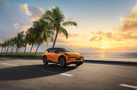 新增迈阿密橙外观配色，2025款极氪X限时17.9万元起