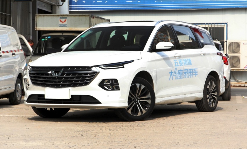 人民的五菱打造家用车，良心价8万多起，长近4米9，摸透了国人？