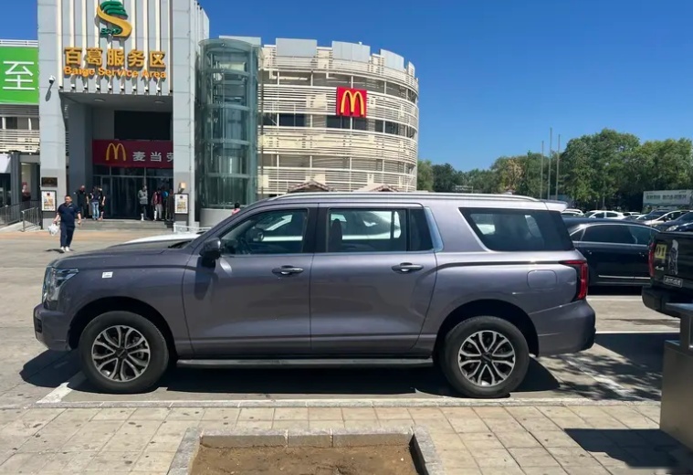 品牌首款大型SUV 哈弗H5实车曝光 有望年内上市