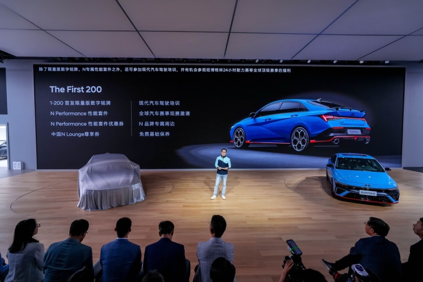 预售25.98万元起，可玩性很强的韩国小钢炮，全新Elantra N