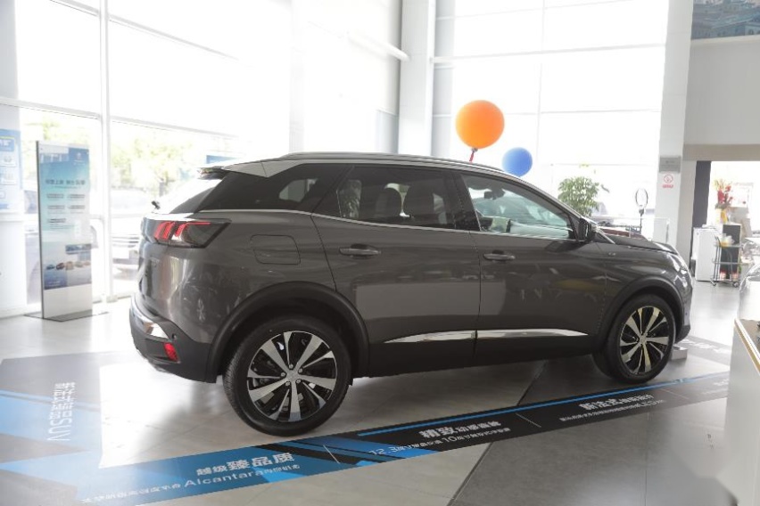 【帮你选车】先锋设计，搭载8AT变速器，标致4008到店实拍