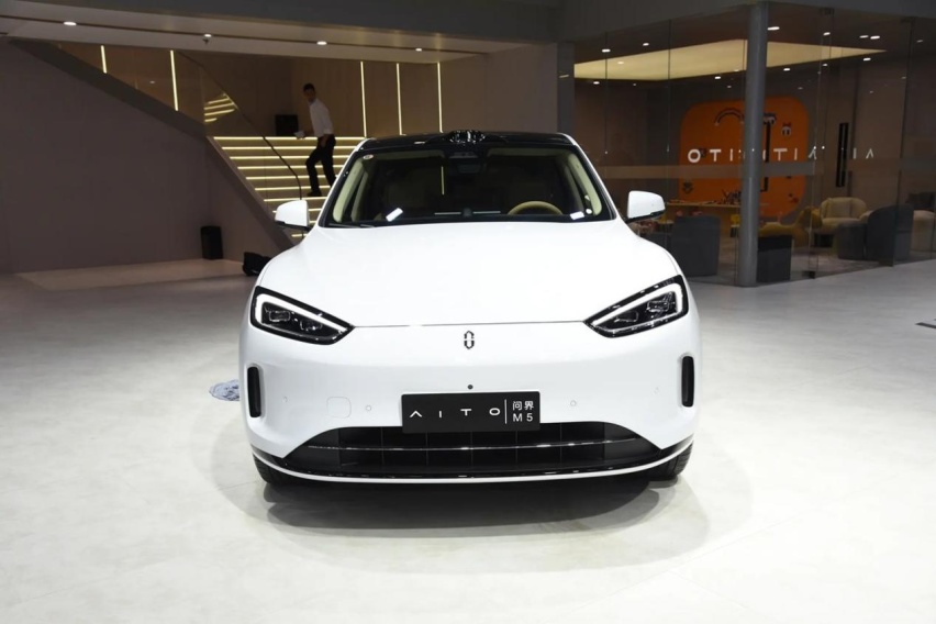 销量没有M9和M7高，但问界M5依然是卖得最好的带智驾的SUV