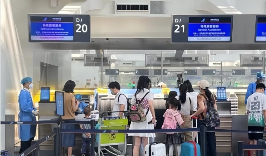 白云机场停车场哪里比较便宜，广州白云机场停车场收费多少钱一天