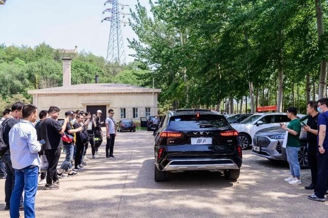 开过之后想下单 试驾高阶智驾车型WEY摩卡